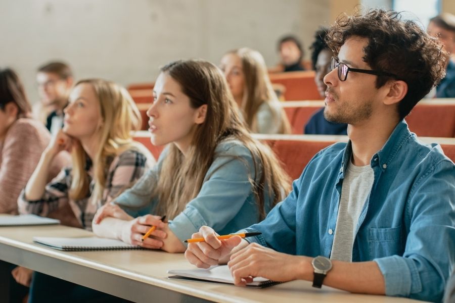 ¿Cómo mantener a los estudiantes motivados en un curso online?